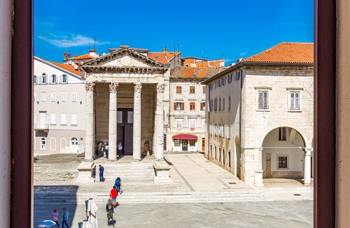 Pula Apartment | Augustus Forum View