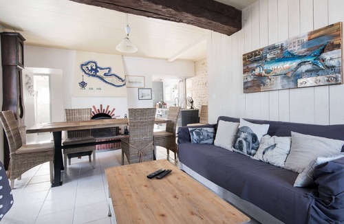 La Flotte Apartment | AUMIERE .