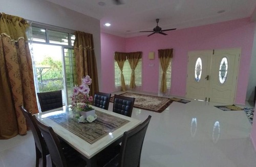 Kampung Serdang Baru Apartment | Auni Homestay