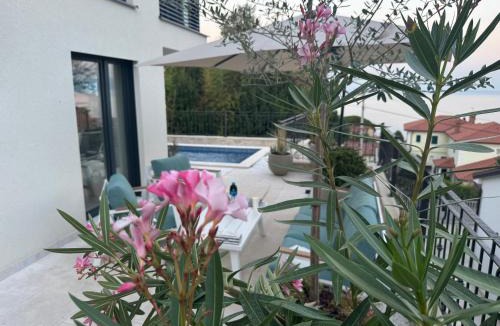 Lovran Apartment | Aura Adriatica Olive - Luxury Apartment, private pool, sea view, parking
