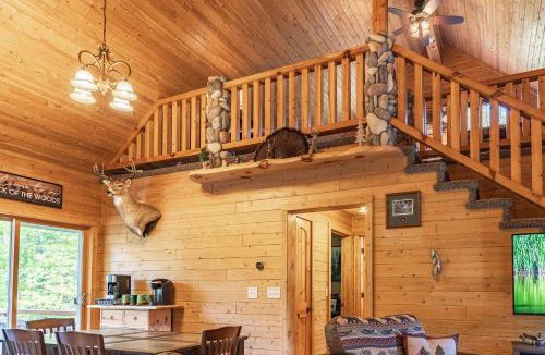 Grand Marais House | Aurora Basecamp at Pictured Rocks Sleeps 10