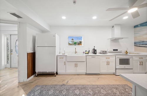 Matlacha Apartment | Aurora Breeze Estate