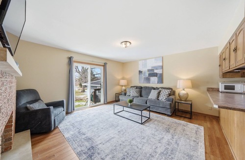 Aurora House | Aurora FHS Rental - Johnston Dr - Extended - 5 bedrooms