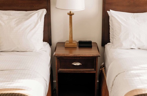 Kingston Hotel | Aurora Inn