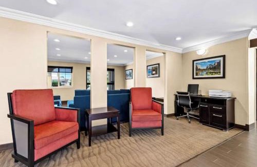 Modesto Hotel | Aurora Inn