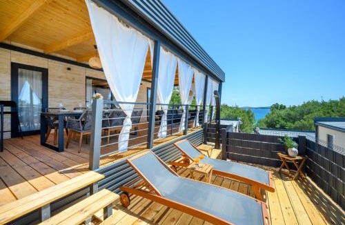 Drage Villa | Aurora - luxury mobile house with sundeck