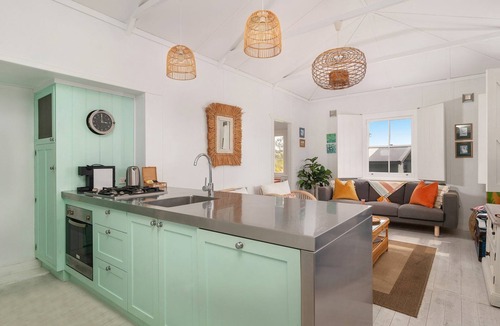 Currarong House | Aurora: quintessential beachfront couples getaway