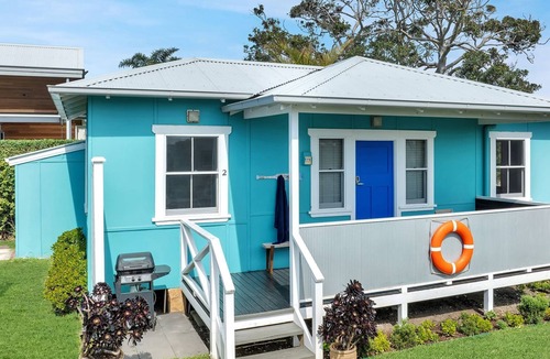 Currarong House | Aurora: quintessential beachfront couples getaway