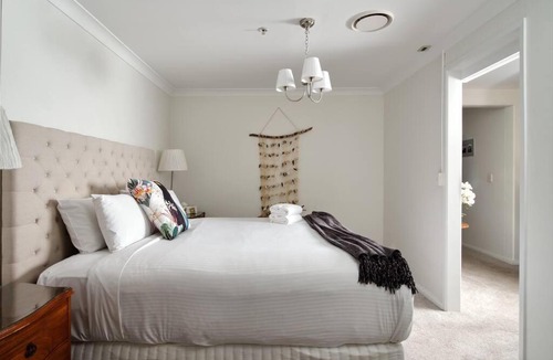 Darlinghurst Apartment | Aurora's Gem