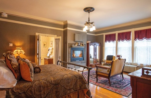 Stillwater House | Aurora Staples Inn