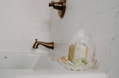 Stillwater House | Aurora Staples Inn