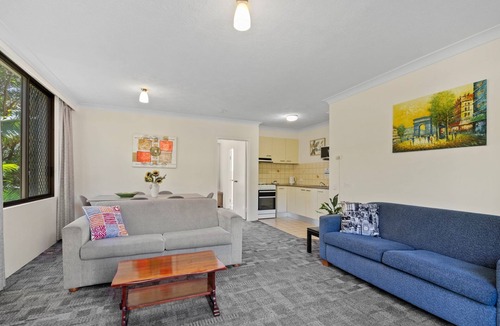 Burleigh Heads Apartment | Aussie Resort