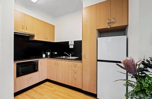 Burleigh Heads Apartment | Aussie Resort