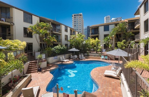 Burleigh Heads Apartment | Aussie Resort