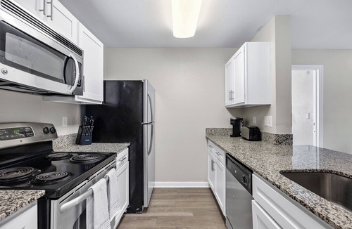 Pleasant Valley Apartment | Austin 3BR Home for Families & Groups · Sleeps 12 · 10min to UT