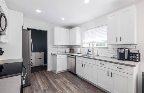 Windsor Hills House | Austin 3BR | Massage Chair + Firepit Retreat