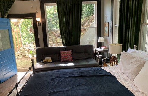 Clarksville Apartment | Austin Base Camp (Monthly)
