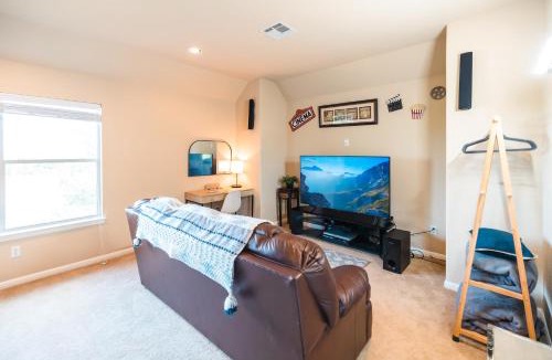 Sunset Valley House | Austin Charm Home by The Key Rentals