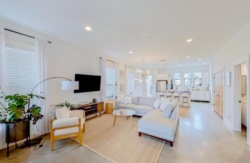Chestnut Apartment | Austin Charmer