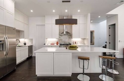Travis Heights House | Austin Compound 1 Block off Trendy South Congress, Perfect for Groups Traveling Together!
