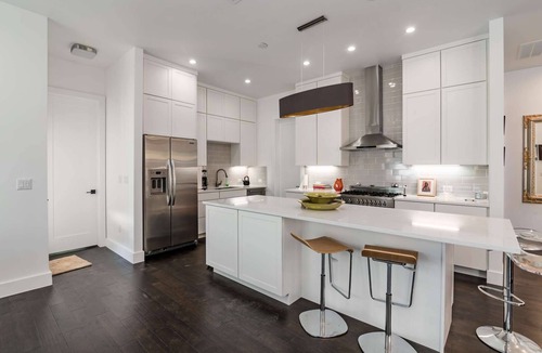 Travis Heights House | Austin Compound 1 Block off Trendy South Congress, Perfect for Groups Traveling Together!