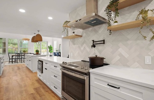 Austin House | Austin Compound: 3 Homes, Pool, Sleeps 14