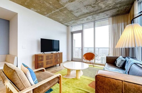 Rainey Street Historic District Condo | Austin Downtown Condo - 1BR Lakeview 23rd-floor