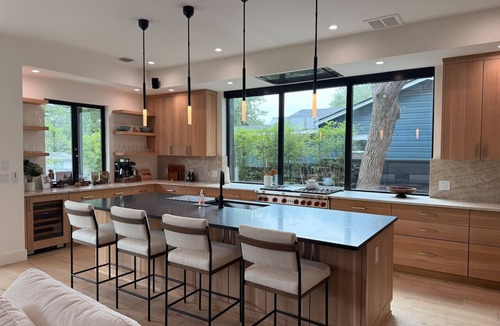 Bouldin House | Austin | Downtown Views, Pool, Spa & Walkable