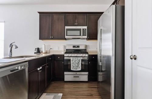 Del Valle House | Austin Getaway: Come, Stay, and Play!