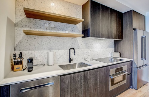 Rainey Street Historic District Condo | Austin hideaway in the heart of the city with rooftop pool, terrace, and gym