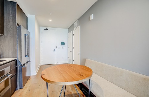 Rainey Street Historic District Condo | Austin hideaway in the heart of the city with rooftop pool, terrace, and gym