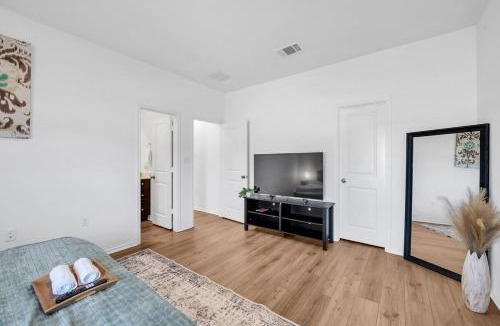 Pflugerville House | Austin Hideaway - King Bed, Game Room, FREE Coffee