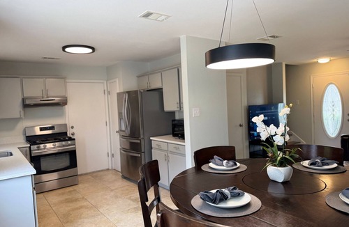 Montopolis House | Austin Hotspot - Minutes to Airport, Downtown & F1