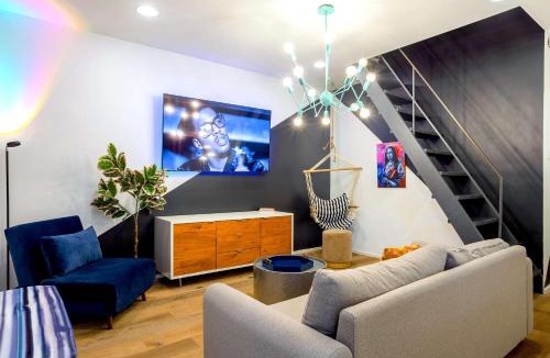 East Cesar Chavez Villa | Austin Icon Group Mansion - 6min to Rainey Street