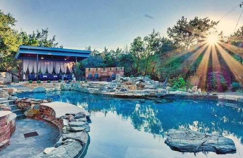 Hudson Bend House | Austin | Lake Travis | 4/3.5 Pool Oasis & Tub