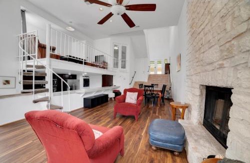Lakeway Apartment | Austin Luxury Hills 4BR Gated Home w Pool