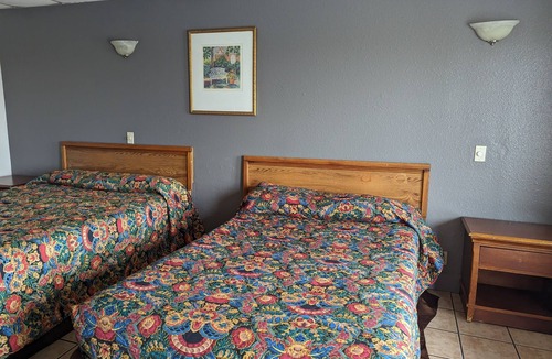 Walnut Forest Hotel | Austin Motor Inn