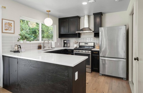 South Manchaca House | Austin Oasis – Zilker, Downtown, Pool, 3 Bedroom