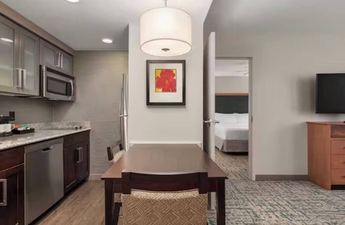 McNeil Hotel | Austin Resort Experience | Free Parking & Onsite Pool | University of Texas -5mi