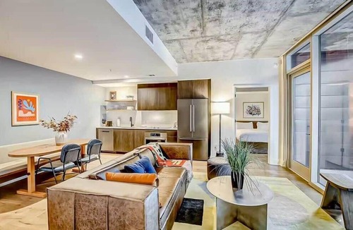 Rainey Street Historic District Condo | Austin Riverside | Rooftop Pool| 2BR by Barclé