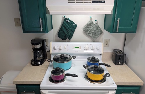 Tanglewood Forest House | Austin's Best Kept Secret, 12m to downtown, 2BR/2BA,1 Car/garage!