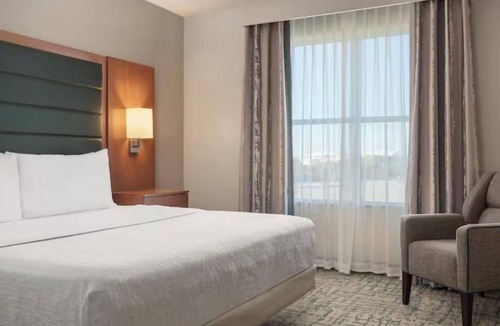 McNeil Hotel | Austin's Finest | 2 Units w/Free Breakfast, Free Parking + Outdoor Pool