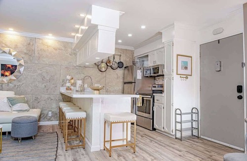 Hancock Condo | Austin's lil Posh Pad
