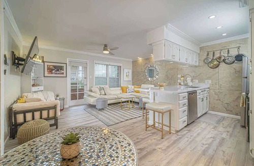 Hancock Condo | Austin's lil Posh Pad