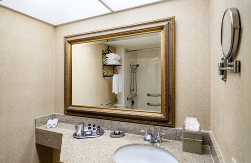McKinney Hotel | Austin Southpark Hotel