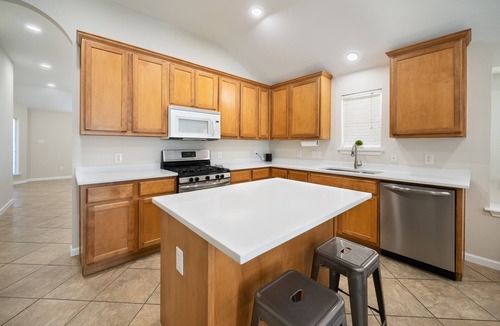 Meadow Lake House | Austin Suburban Bright & Spacious 1-Story Home