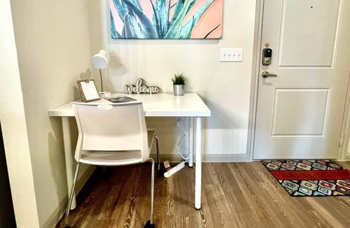 Pleasant Valley Apartment | Austin Summer 2 Bedroom Suite