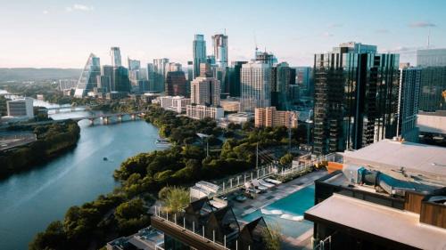 Rainey Street Historic District House | Austin Texas Heated Rooftop Pool by Barcle