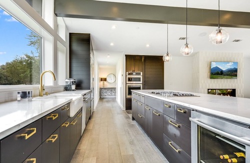 Timberline Ridge House | Austin Texas Mid Century Modern, walk to Zilker, Restaurants and more
