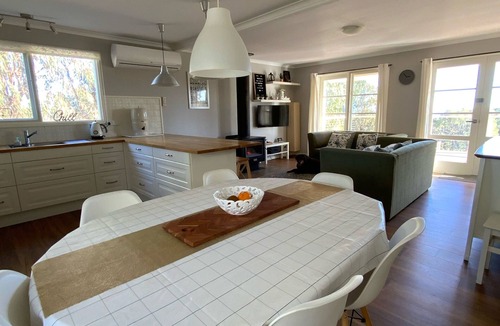 Tolmie House | Austracantha Cottage